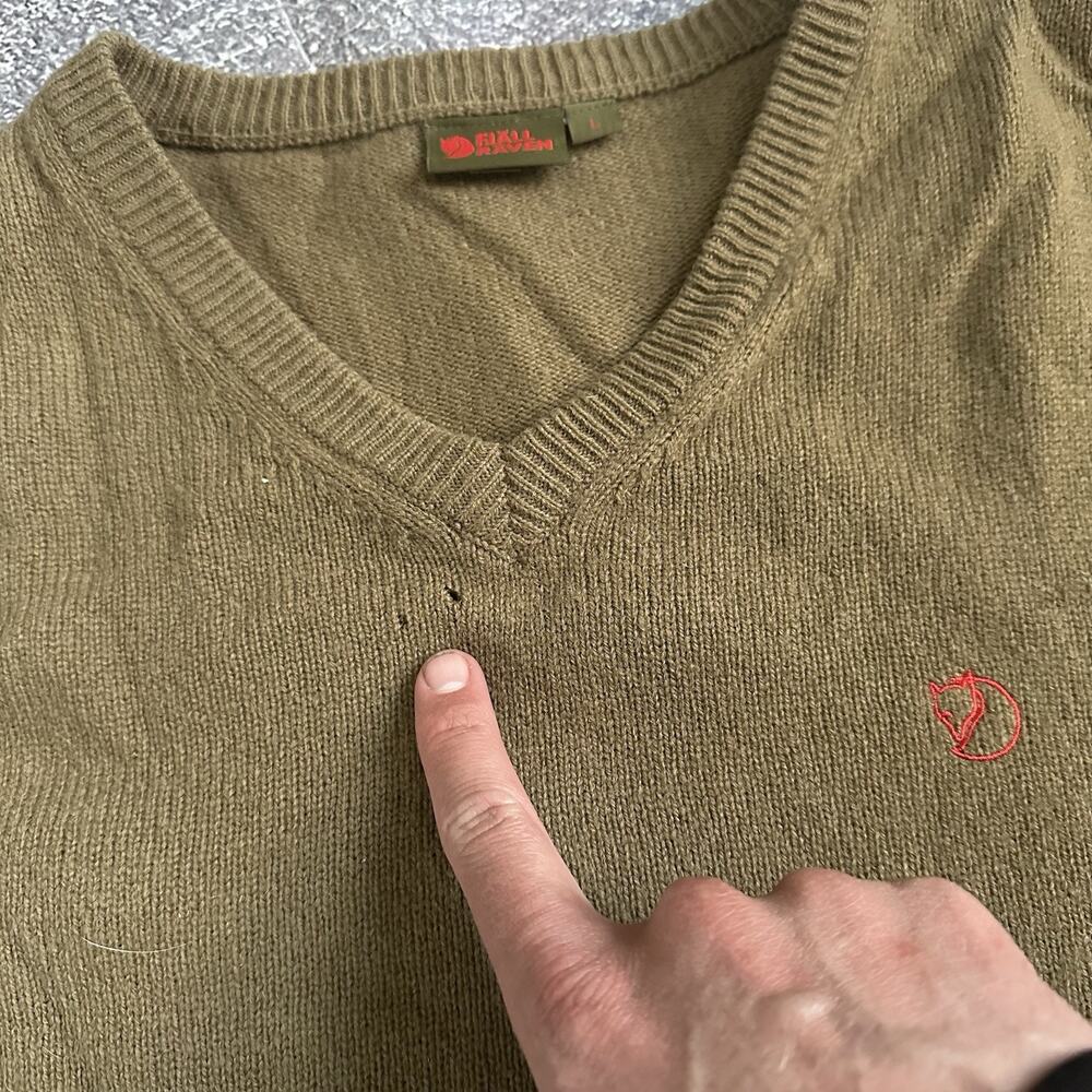 Men's FjallRaven Shepparton Lamb Wool Brown V Neck Knitted Classic Sweater Sz L